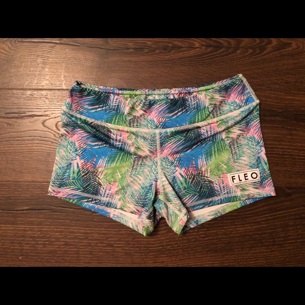 FLEO shorts